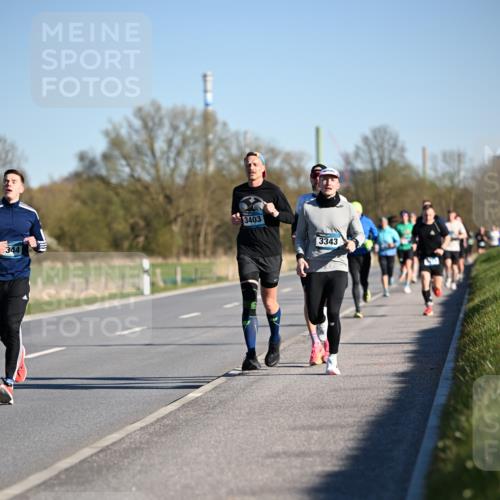 06.04.2025 - 44. Internationalen Wilhelmsburger Insellauf Dr. Thomas Lammeyer http://msf.ph/oto/7551496 06.04.2025 09:24:29 Laufen 344, 3403, 3343 meine-sportfotos.de