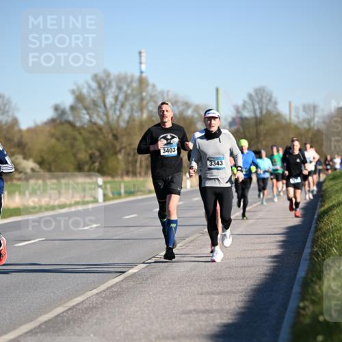 06.04.2025 - 44. Internationalen Wilhelmsburger Insellauf Dr. Thomas Lammeyer http://msf.ph/oto/7551502 06.04.2025 09:24:29 Laufen 3403, 3343 meine-sportfotos.de
