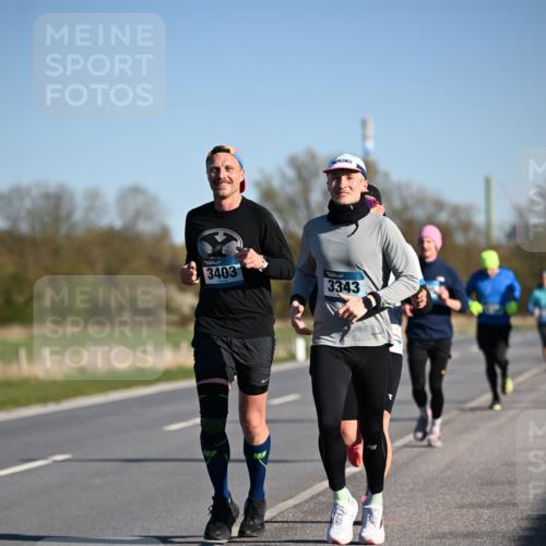 06.04.2025 - 44. Internationalen Wilhelmsburger Insellauf Dr. Thomas Lammeyer http://msf.ph/oto/7551515 06.04.2025 09:24:32 Laufen 3403, 3343 meine-sportfotos.de