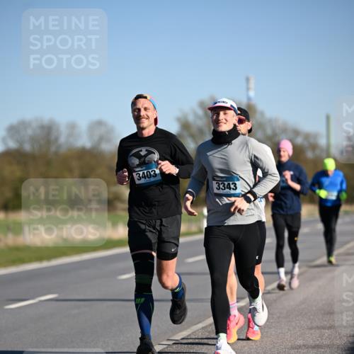 06.04.2025 - 44. Internationalen Wilhelmsburger Insellauf Dr. Thomas Lammeyer http://msf.ph/oto/7551517 06.04.2025 09:24:32 Laufen 3403, 3343 meine-sportfotos.de