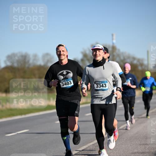 06.04.2025 - 44. Internationalen Wilhelmsburger Insellauf Dr. Thomas Lammeyer http://msf.ph/oto/7551520 06.04.2025 09:24:32 Laufen 3403, 3343 meine-sportfotos.de
