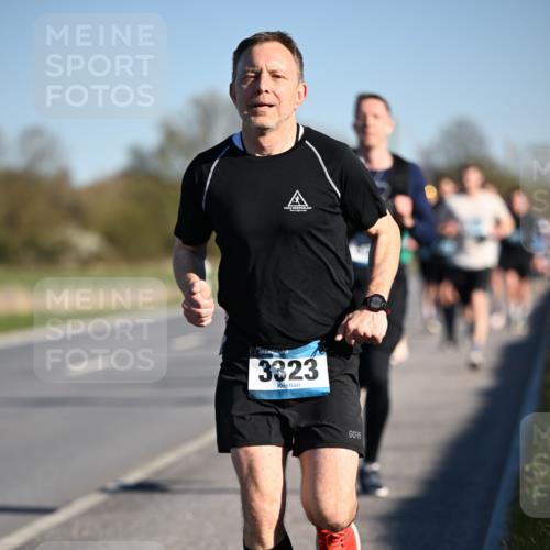 06.04.2025 - 44. Internationalen Wilhelmsburger Insellauf Dr. Thomas Lammeyer http://msf.ph/oto/7551575 06.04.2025 09:24:39 Laufen 3323 meine-sportfotos.de
