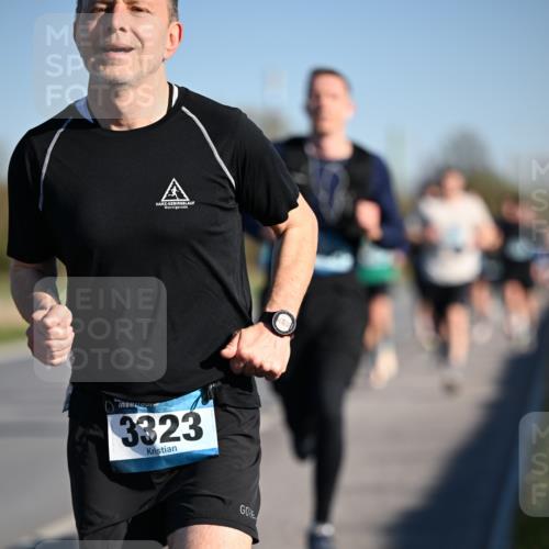 06.04.2025 - 44. Internationalen Wilhelmsburger Insellauf Dr. Thomas Lammeyer http://msf.ph/oto/7551586 06.04.2025 09:24:40 Laufen 3323 meine-sportfotos.de