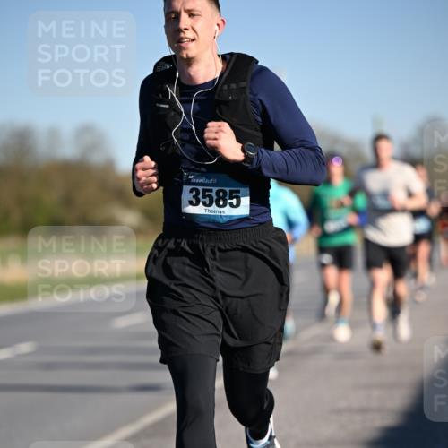 06.04.2025 - 44. Internationalen Wilhelmsburger Insellauf Dr. Thomas Lammeyer http://msf.ph/oto/7551594 06.04.2025 09:24:41 Laufen 3585 meine-sportfotos.de