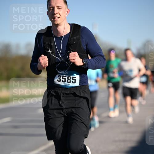 06.04.2025 - 44. Internationalen Wilhelmsburger Insellauf Dr. Thomas Lammeyer http://msf.ph/oto/7551596 06.04.2025 09:24:41 Laufen 3585 meine-sportfotos.de