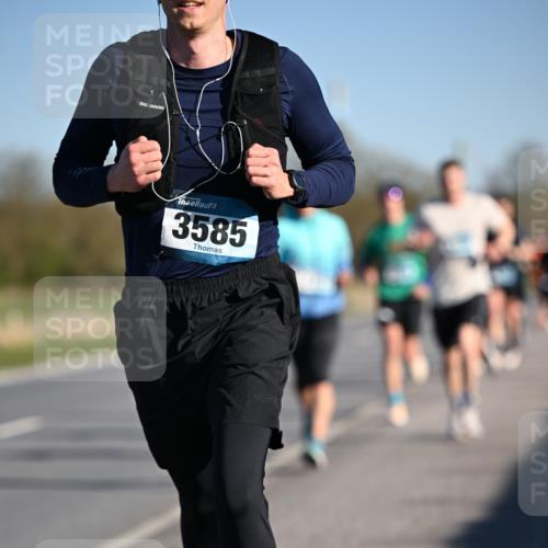 06.04.2025 - 44. Internationalen Wilhelmsburger Insellauf Dr. Thomas Lammeyer http://msf.ph/oto/7551598 06.04.2025 09:24:41 Laufen 3585 meine-sportfotos.de