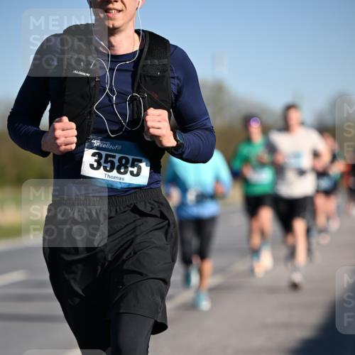 06.04.2025 - 44. Internationalen Wilhelmsburger Insellauf Dr. Thomas Lammeyer http://msf.ph/oto/7551600 06.04.2025 09:24:41 Laufen 3585 meine-sportfotos.de