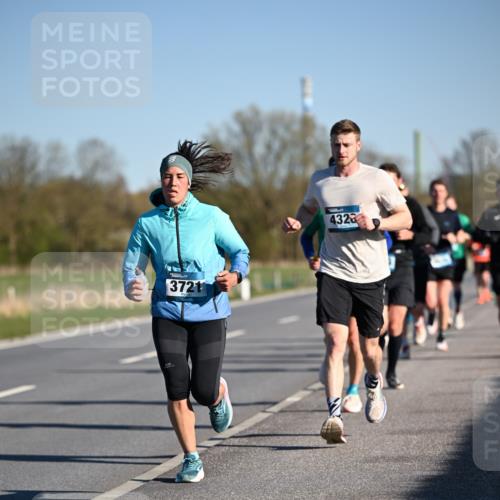 06.04.2025 - 44. Internationalen Wilhelmsburger Insellauf Dr. Thomas Lammeyer http://msf.ph/oto/7551604 06.04.2025 09:24:42 Laufen 3721, 4323 meine-sportfotos.de