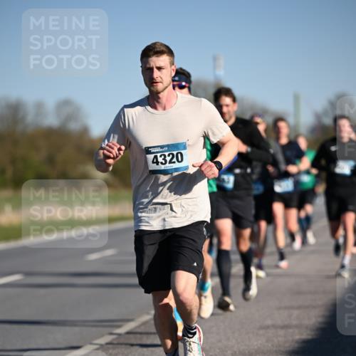 06.04.2025 - 44. Internationalen Wilhelmsburger Insellauf Dr. Thomas Lammeyer http://msf.ph/oto/7551617 06.04.2025 09:24:44 Laufen 4320 meine-sportfotos.de