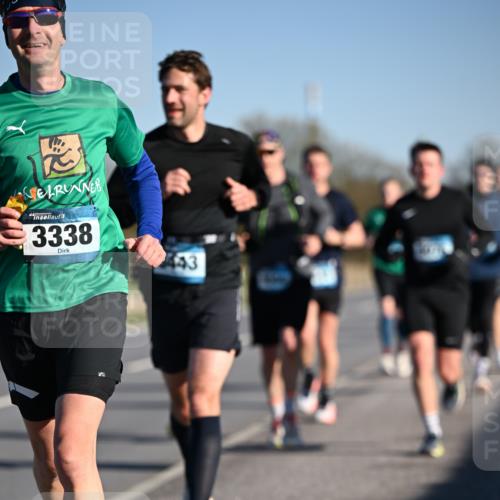 06.04.2025 - 44. Internationalen Wilhelmsburger Insellauf Dr. Thomas Lammeyer http://msf.ph/oto/7551626 06.04.2025 09:24:46 Laufen 44, 3338, 443 meine-sportfotos.de