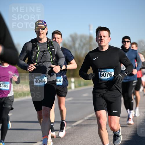 06.04.2025 - 44. Internationalen Wilhelmsburger Insellauf Dr. Thomas Lammeyer http://msf.ph/oto/7551637 06.04.2025 09:24:47 Laufen 4385, 3, 3, 4044, 46, 5076 meine-sportfotos.de