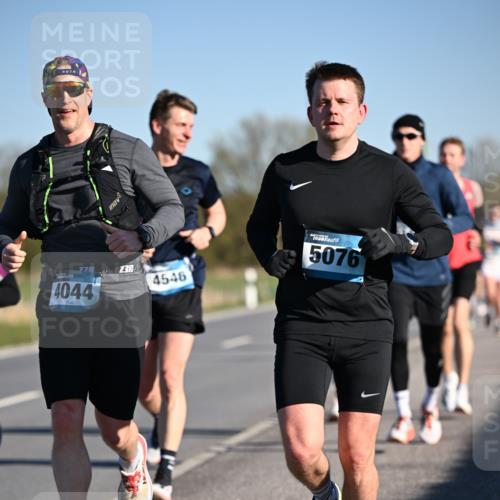 06.04.2025 - 44. Internationalen Wilhelmsburger Insellauf Dr. Thomas Lammeyer http://msf.ph/oto/7551643 06.04.2025 09:24:48 Laufen 72, 4044, 3, 4546, 5076 meine-sportfotos.de