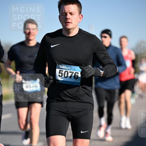 06.04.2025 - 44. Internationalen Wilhelmsburger Insellauf Dr. Thomas Lammeyer http://msf.ph/oto/7551650 06.04.2025 09:24:48 Laufen 5076 meine-sportfotos.de