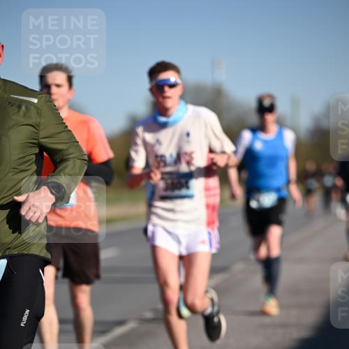06.04.2025 - 44. Internationalen Wilhelmsburger Insellauf Dr. Thomas Lammeyer http://msf.ph/oto/7551702 06.04.2025 09:24:55 Laufen  meine-sportfotos.de
