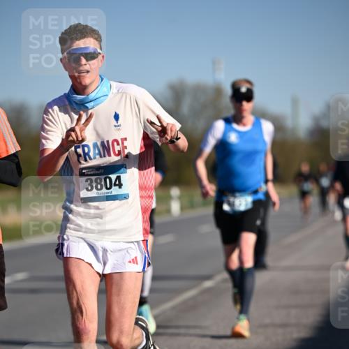 06.04.2025 - 44. Internationalen Wilhelmsburger Insellauf Dr. Thomas Lammeyer http://msf.ph/oto/7551704 06.04.2025 09:24:56 Laufen 3804 meine-sportfotos.de