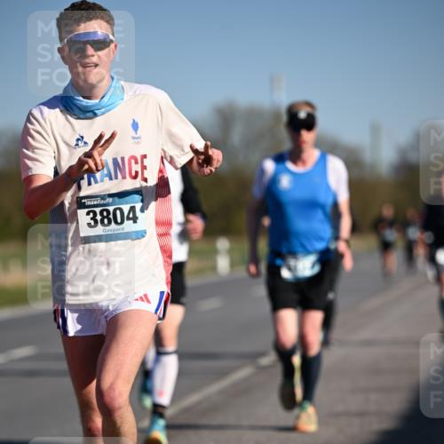 06.04.2025 - 44. Internationalen Wilhelmsburger Insellauf Dr. Thomas Lammeyer http://msf.ph/oto/7551706 06.04.2025 09:24:56 Laufen 000, 3804 meine-sportfotos.de