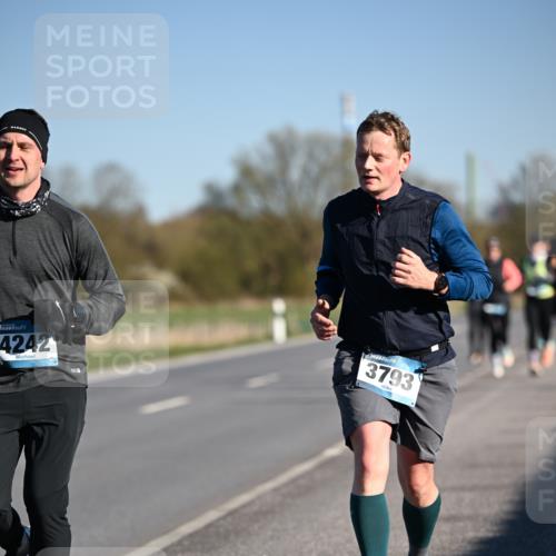 06.04.2025 - 44. Internationalen Wilhelmsburger Insellauf Dr. Thomas Lammeyer http://msf.ph/oto/7551753 06.04.2025 09:25:00 Laufen 4242, 3793 meine-sportfotos.de