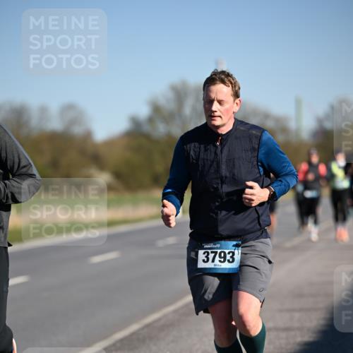 06.04.2025 - 44. Internationalen Wilhelmsburger Insellauf Dr. Thomas Lammeyer http://msf.ph/oto/7551757 06.04.2025 09:25:01 Laufen 3793 meine-sportfotos.de