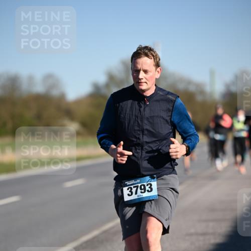 06.04.2025 - 44. Internationalen Wilhelmsburger Insellauf Dr. Thomas Lammeyer http://msf.ph/oto/7551762 06.04.2025 09:25:01 Laufen 3793 meine-sportfotos.de