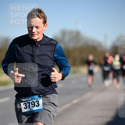06.04.2025 - 44. Internationalen Wilhelmsburger Insellauf Dr. Thomas Lammeyer http://msf.ph/oto/7551772 06.04.2025 09:25:01 Laufen 3793 meine-sportfotos.de