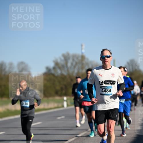 06.04.2025 - 44. Internationalen Wilhelmsburger Insellauf Dr. Thomas Lammeyer http://msf.ph/oto/7551807 06.04.2025 09:25:10 Laufen 135, 4484 meine-sportfotos.de