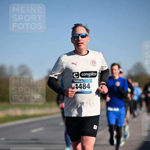 06.04.2025 - 44. Internationalen Wilhelmsburger Insellauf Dr. Thomas Lammeyer http://msf.ph/oto/7551824 06.04.2025 09:25:11 Laufen 4484 meine-sportfotos.de