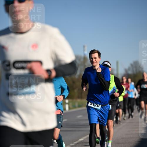 06.04.2025 - 44. Internationalen Wilhelmsburger Insellauf Dr. Thomas Lammeyer http://msf.ph/oto/7551833 06.04.2025 09:25:12 Laufen  meine-sportfotos.de