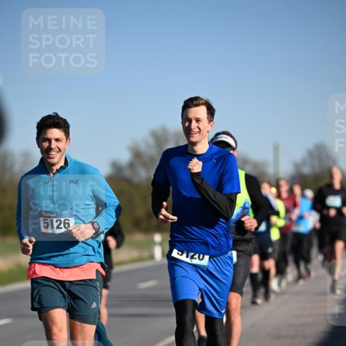 06.04.2025 - 44. Internationalen Wilhelmsburger Insellauf Dr. Thomas Lammeyer http://msf.ph/oto/7551843 06.04.2025 09:25:13 Laufen 5126, 120 meine-sportfotos.de