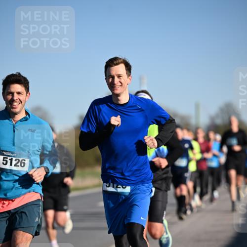 06.04.2025 - 44. Internationalen Wilhelmsburger Insellauf Dr. Thomas Lammeyer http://msf.ph/oto/7551846 06.04.2025 09:25:13 Laufen 5126 meine-sportfotos.de