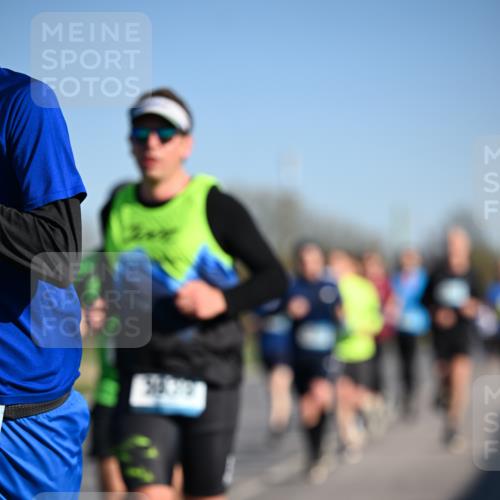 06.04.2025 - 44. Internationalen Wilhelmsburger Insellauf Dr. Thomas Lammeyer http://msf.ph/oto/7551861 06.04.2025 09:25:14 Laufen  meine-sportfotos.de