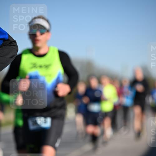 06.04.2025 - 44. Internationalen Wilhelmsburger Insellauf Dr. Thomas Lammeyer http://msf.ph/oto/7551865 06.04.2025 09:25:15 Laufen  meine-sportfotos.de