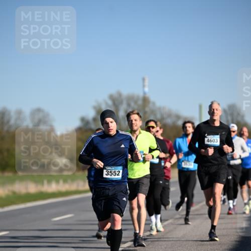 06.04.2025 - 44. Internationalen Wilhelmsburger Insellauf Dr. Thomas Lammeyer http://msf.ph/oto/7551874 06.04.2025 09:25:16 Laufen 3552, 4603 meine-sportfotos.de