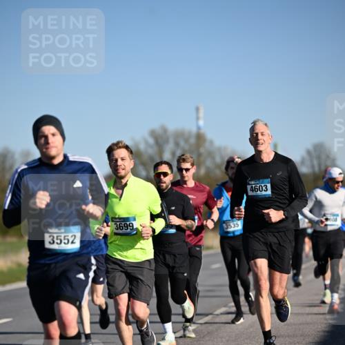 06.04.2025 - 44. Internationalen Wilhelmsburger Insellauf Dr. Thomas Lammeyer http://msf.ph/oto/7551888 06.04.2025 09:25:17 Laufen 3552, 3699, 3535, 4603, 808 meine-sportfotos.de