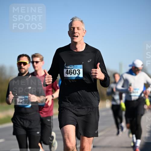 06.04.2025 - 44. Internationalen Wilhelmsburger Insellauf Dr. Thomas Lammeyer http://msf.ph/oto/7551920 06.04.2025 09:25:19 Laufen 3295, 4603 meine-sportfotos.de