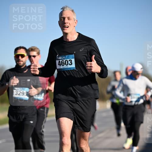 06.04.2025 - 44. Internationalen Wilhelmsburger Insellauf Dr. Thomas Lammeyer http://msf.ph/oto/7551922 06.04.2025 09:25:19 Laufen 3295, 4603 meine-sportfotos.de