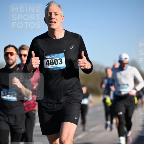 06.04.2025 - 44. Internationalen Wilhelmsburger Insellauf Dr. Thomas Lammeyer http://msf.ph/oto/7551926 06.04.2025 09:25:20 Laufen 3295, 4603 meine-sportfotos.de