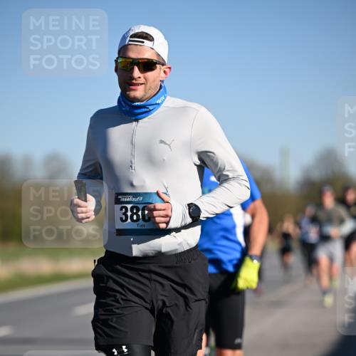 06.04.2025 - 44. Internationalen Wilhelmsburger Insellauf Dr. Thomas Lammeyer http://msf.ph/oto/7551953 06.04.2025 09:25:22 Laufen 44, 380 meine-sportfotos.de