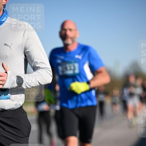 06.04.2025 - 44. Internationalen Wilhelmsburger Insellauf Dr. Thomas Lammeyer http://msf.ph/oto/7551958 06.04.2025 09:25:23 Laufen  meine-sportfotos.de