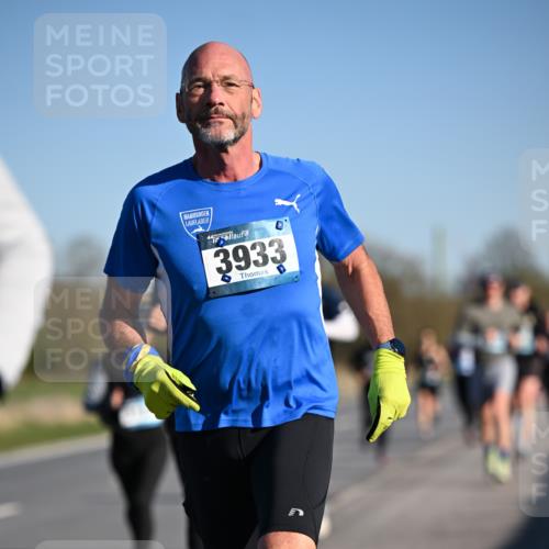 06.04.2025 - 44. Internationalen Wilhelmsburger Insellauf Dr. Thomas Lammeyer http://msf.ph/oto/7551962 06.04.2025 09:25:23 Laufen 3933 meine-sportfotos.de