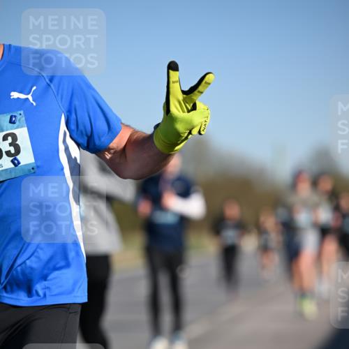 06.04.2025 - 44. Internationalen Wilhelmsburger Insellauf Dr. Thomas Lammeyer http://msf.ph/oto/7551971 06.04.2025 09:25:23 Laufen 3, 1 meine-sportfotos.de