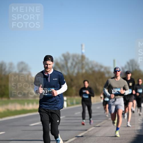 06.04.2025 - 44. Internationalen Wilhelmsburger Insellauf Dr. Thomas Lammeyer http://msf.ph/oto/7551975 06.04.2025 09:25:24 Laufen 338 meine-sportfotos.de