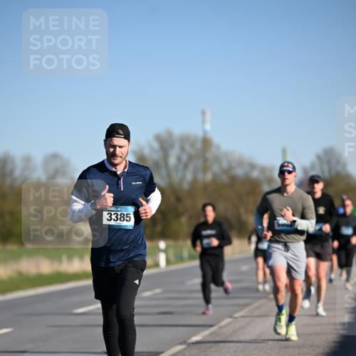 06.04.2025 - 44. Internationalen Wilhelmsburger Insellauf Dr. Thomas Lammeyer http://msf.ph/oto/7551977 06.04.2025 09:25:25 Laufen 3385 meine-sportfotos.de