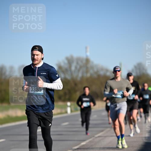 06.04.2025 - 44. Internationalen Wilhelmsburger Insellauf Dr. Thomas Lammeyer http://msf.ph/oto/7551983 06.04.2025 09:25:25 Laufen 3385 meine-sportfotos.de