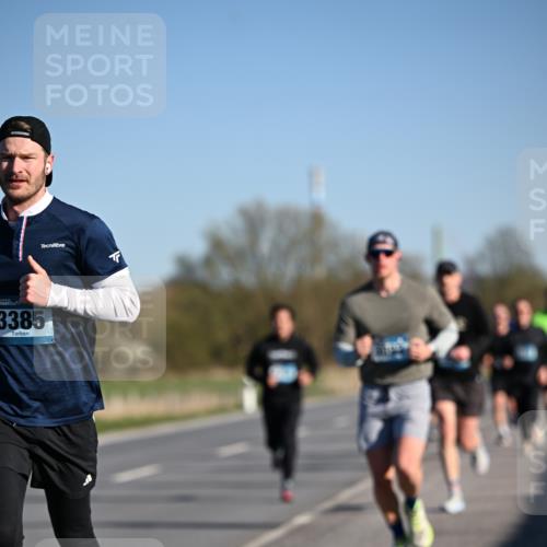 06.04.2025 - 44. Internationalen Wilhelmsburger Insellauf Dr. Thomas Lammeyer http://msf.ph/oto/7551993 06.04.2025 09:25:26 Laufen 3385 meine-sportfotos.de