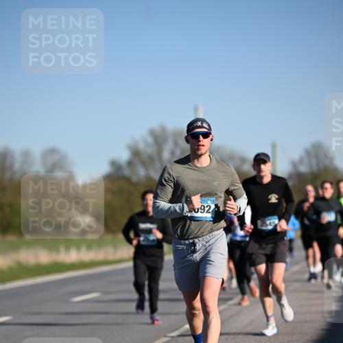 06.04.2025 - 44. Internationalen Wilhelmsburger Insellauf Dr. Thomas Lammeyer http://msf.ph/oto/7551995 06.04.2025 09:25:26 Laufen 760 meine-sportfotos.de