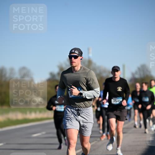 06.04.2025 - 44. Internationalen Wilhelmsburger Insellauf Dr. Thomas Lammeyer http://msf.ph/oto/7552001 06.04.2025 09:25:27 Laufen  meine-sportfotos.de