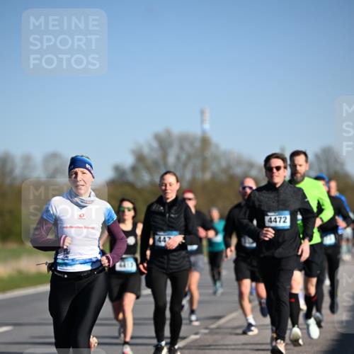 06.04.2025 - 44. Internationalen Wilhelmsburger Insellauf Dr. Thomas Lammeyer http://msf.ph/oto/7552040 06.04.2025 09:25:31 Laufen 18, 447, 4472 meine-sportfotos.de