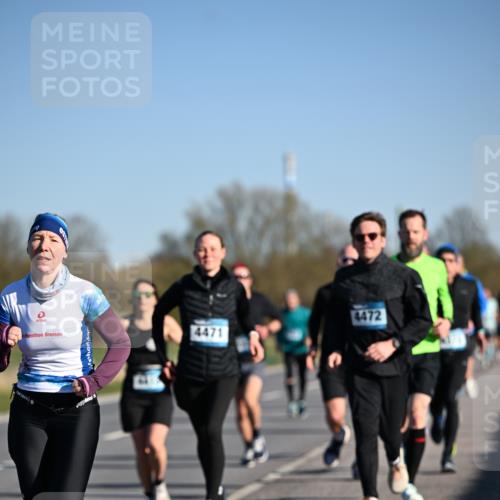 06.04.2025 - 44. Internationalen Wilhelmsburger Insellauf Dr. Thomas Lammeyer http://msf.ph/oto/7552046 06.04.2025 09:25:31 Laufen 5, 4471, 4472 meine-sportfotos.de