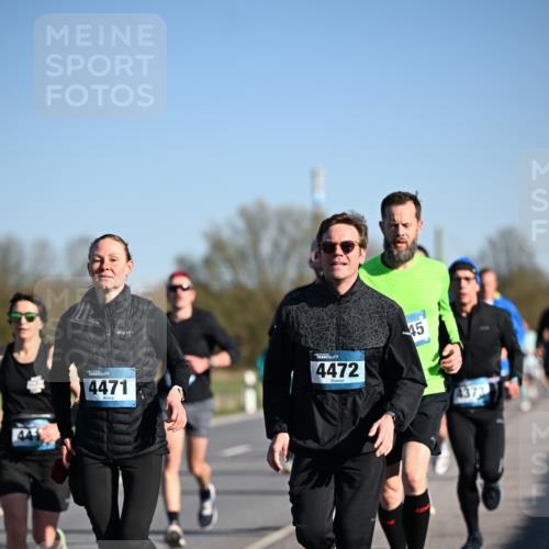 06.04.2025 - 44. Internationalen Wilhelmsburger Insellauf Dr. Thomas Lammeyer http://msf.ph/oto/7552058 06.04.2025 09:25:32 Laufen 4471, 4472, 45 meine-sportfotos.de