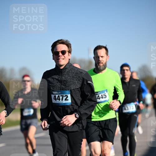 06.04.2025 - 44. Internationalen Wilhelmsburger Insellauf Dr. Thomas Lammeyer http://msf.ph/oto/7552072 06.04.2025 09:25:33 Laufen 4472, 445, 4373 meine-sportfotos.de
